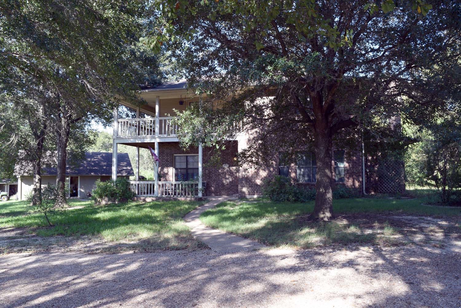 Housefront 0538
