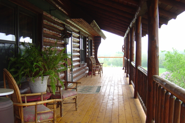 Log home with beautiful scenery