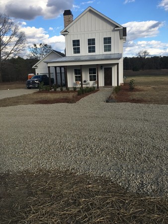 Perfect Auburn Farmhouse!