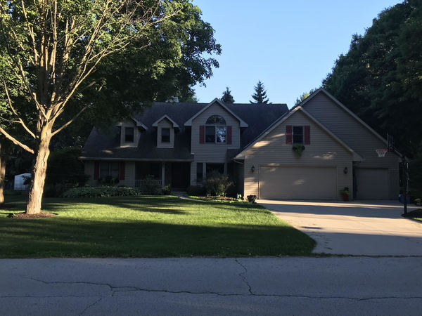 Family Friendly Home - 3500 square feet
