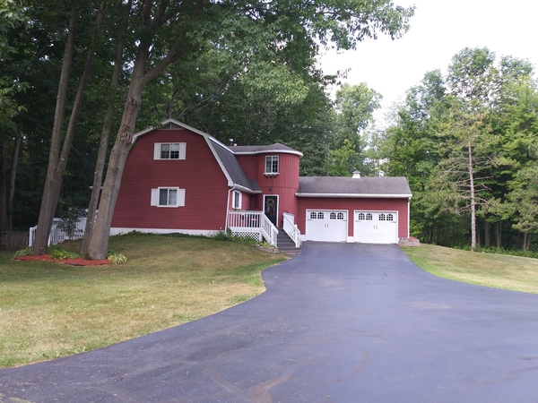 Beautiful home on 10 Acres close to MSU