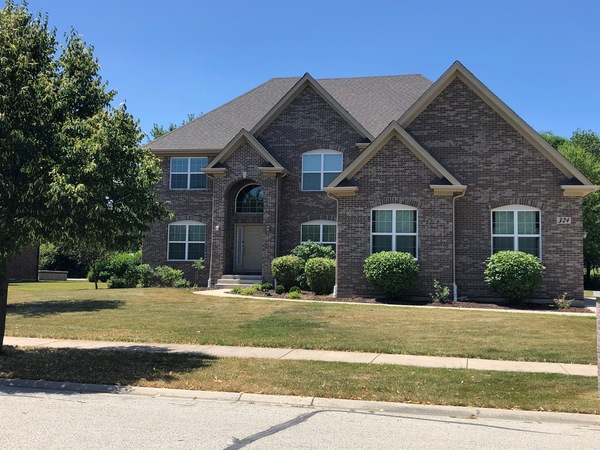 5BR, 4.5BA + Basement, walk to Medinah