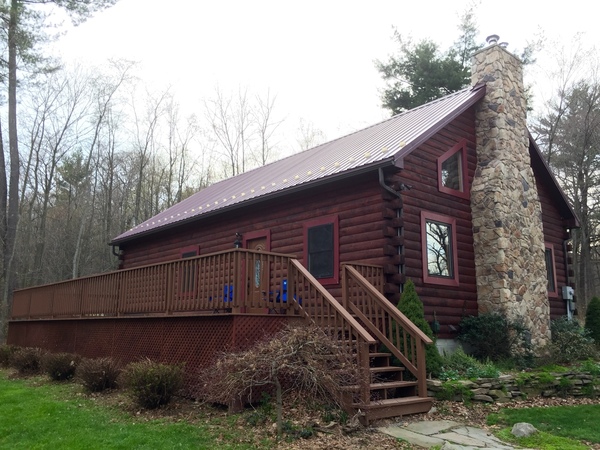Private country log home