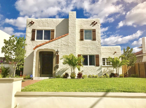 Spanish Chateau-Entire Estate w/pool