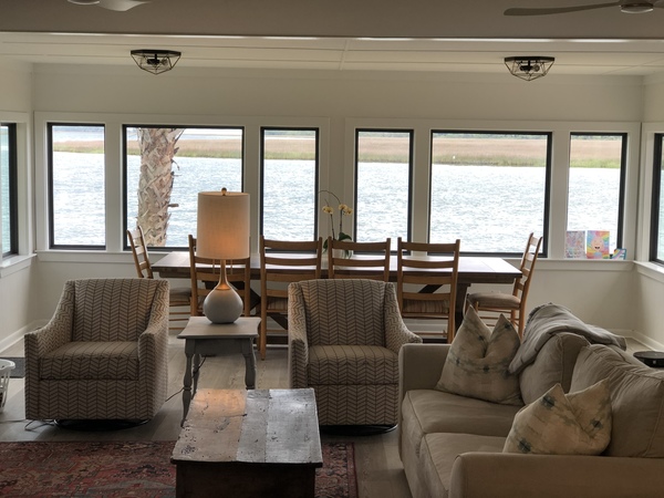 Home sits so close to the water!