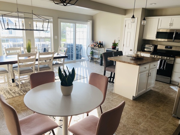 Luxury Townhouse Close to Beaver Stadium