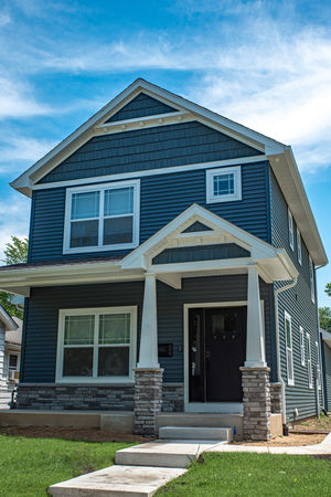 Newly Built Smart Home Close To Campus!