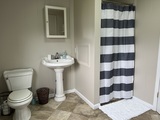 6. ds bathroom