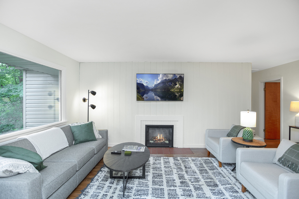 New to Market Reno 1 mile from Stadium