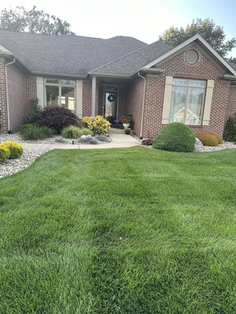 ELEGANT SPACIOUS MINUTES FROM CAMPUS