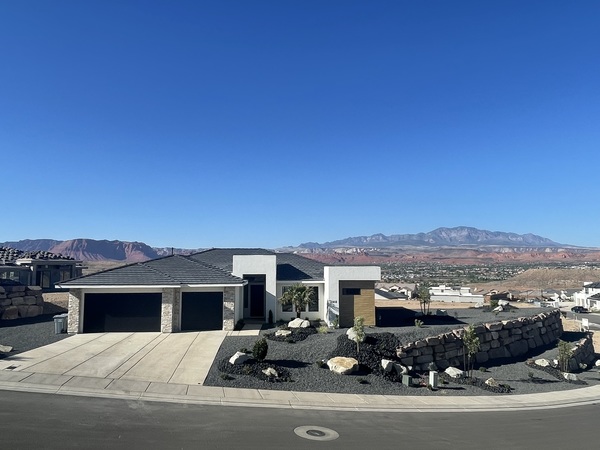 Gorgeous newly built home with Views