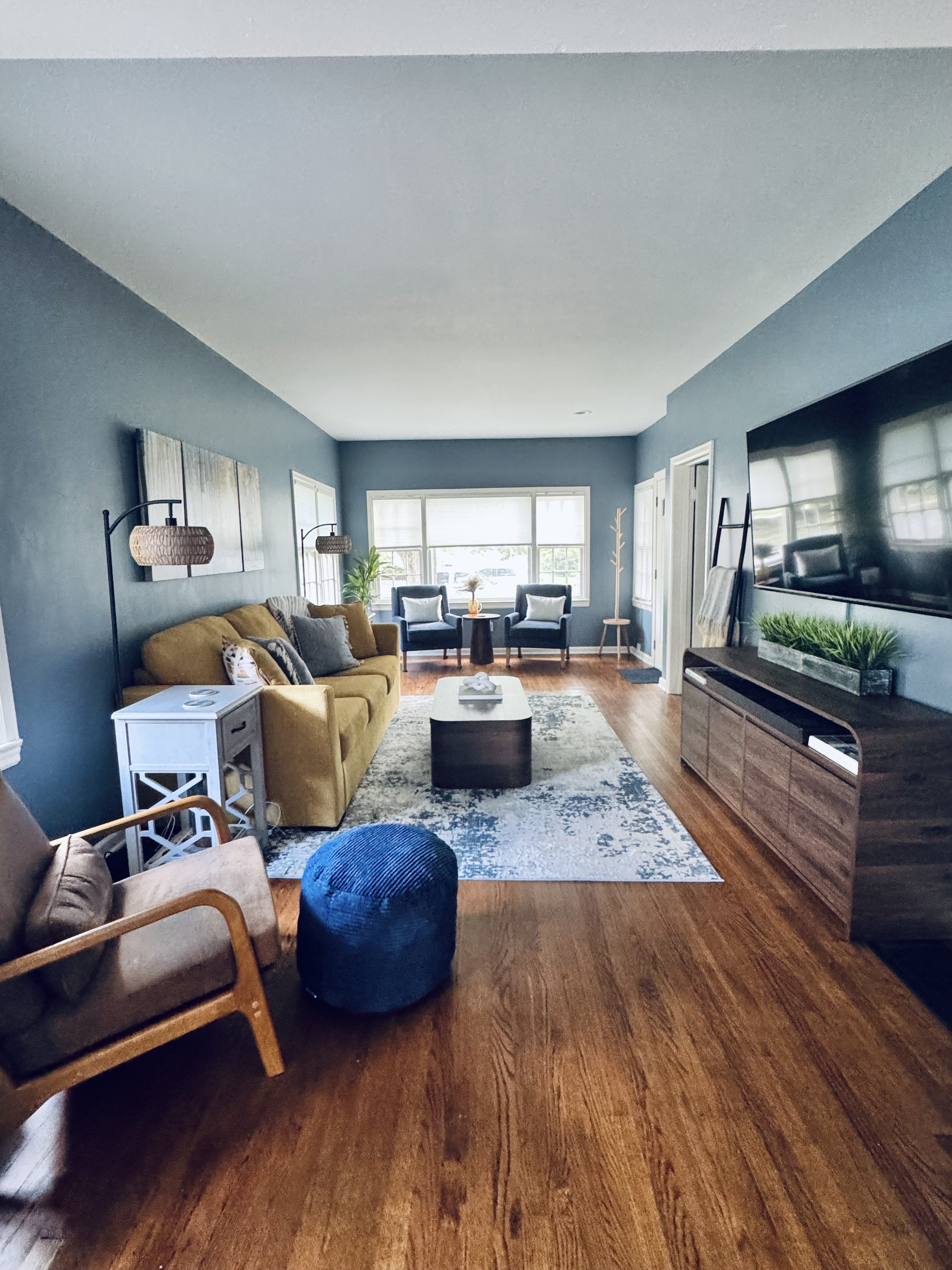 Upstairs living room 7