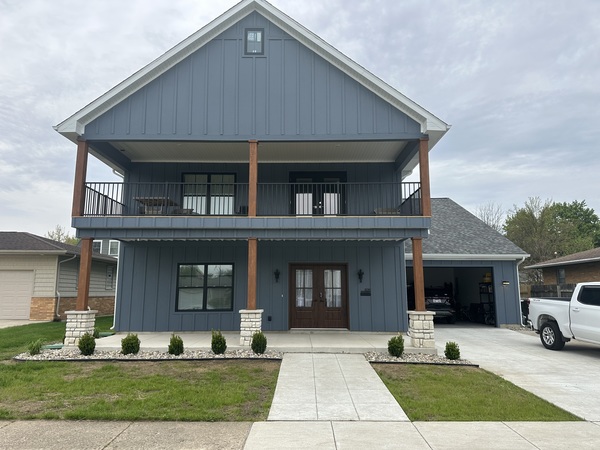 New luxury house close as possible to ND