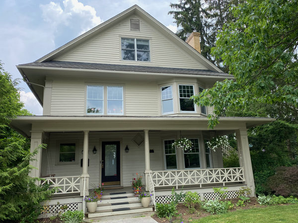 Comfortable and Spacious 3-Story Home