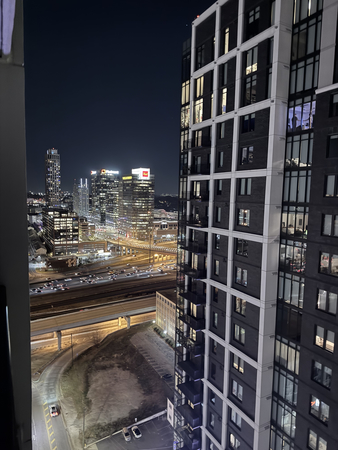1 Bedroom - 15 Minutes from Stadium