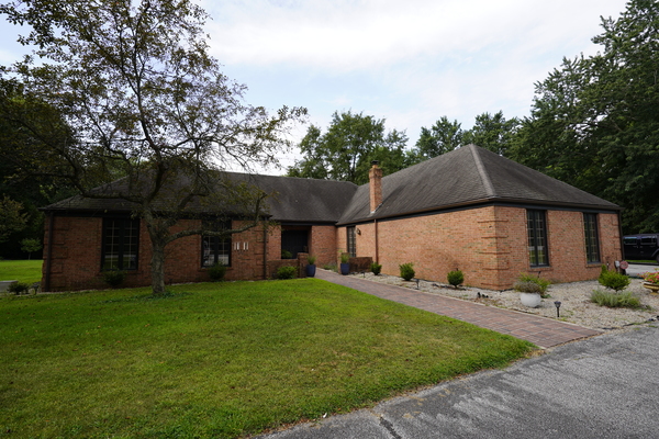 Large Acreage property 4 Beds/2.5 Baths 