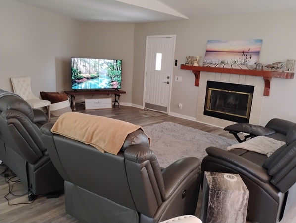 Lakefront  Getaway
