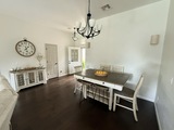 Entry dining