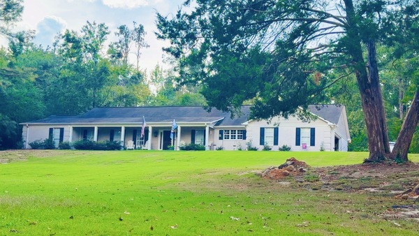 Home Rental 2.2 Miles from Campus