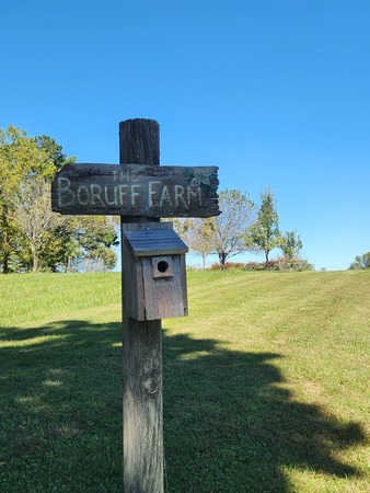 Farm home 18 min from Memorial Stadium 