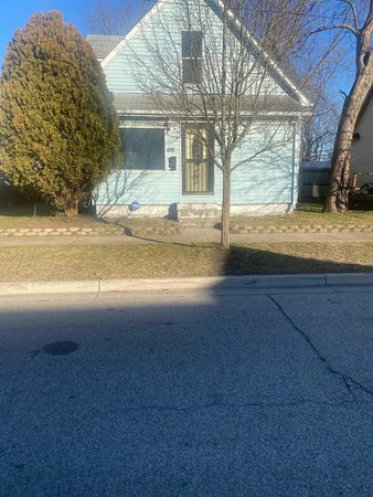 Elkhart House 20 min from Notre Dame