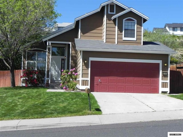 Great Backyard, 5 min. to UNR