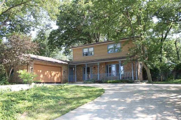 Great Home, just 0.8 mi Away, 5 Stars!